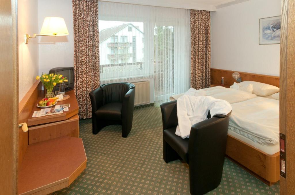 Hotel Zum Goldenen Hirsch Bad Bevensen Room photo