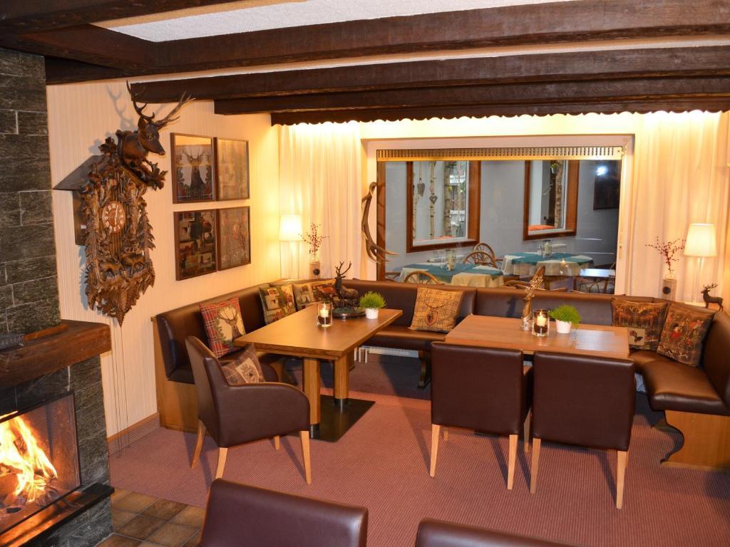 Hotel Zum Goldenen Hirsch Bad Bevensen Exterior photo