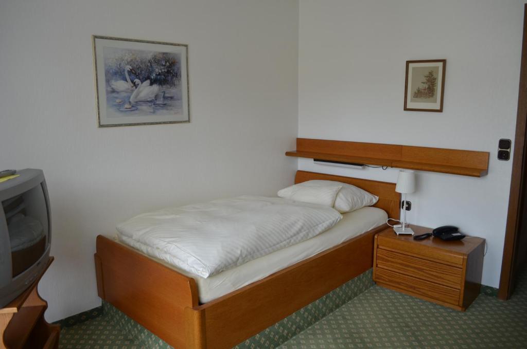 Hotel Zum Goldenen Hirsch Bad Bevensen Room photo